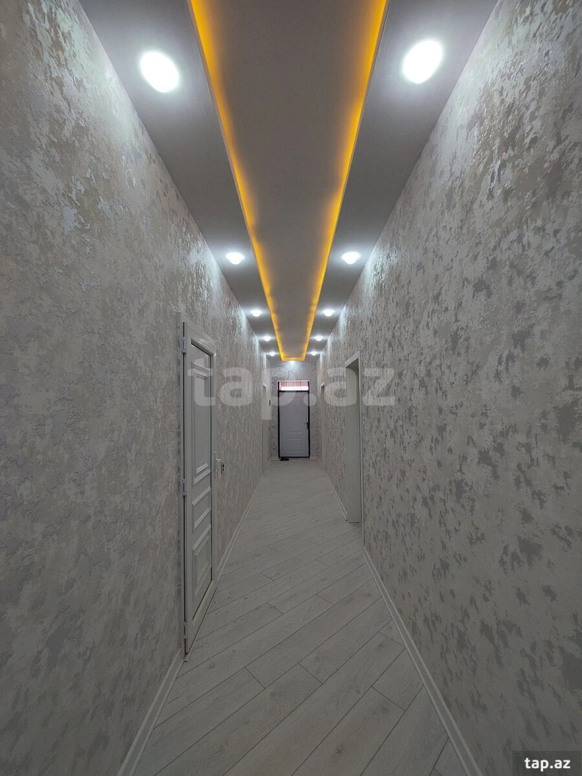 Satılır 4 otaqlı həyət evi