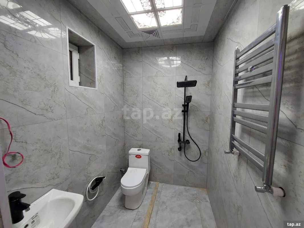 Satılır 4 otaqlı həyət evi