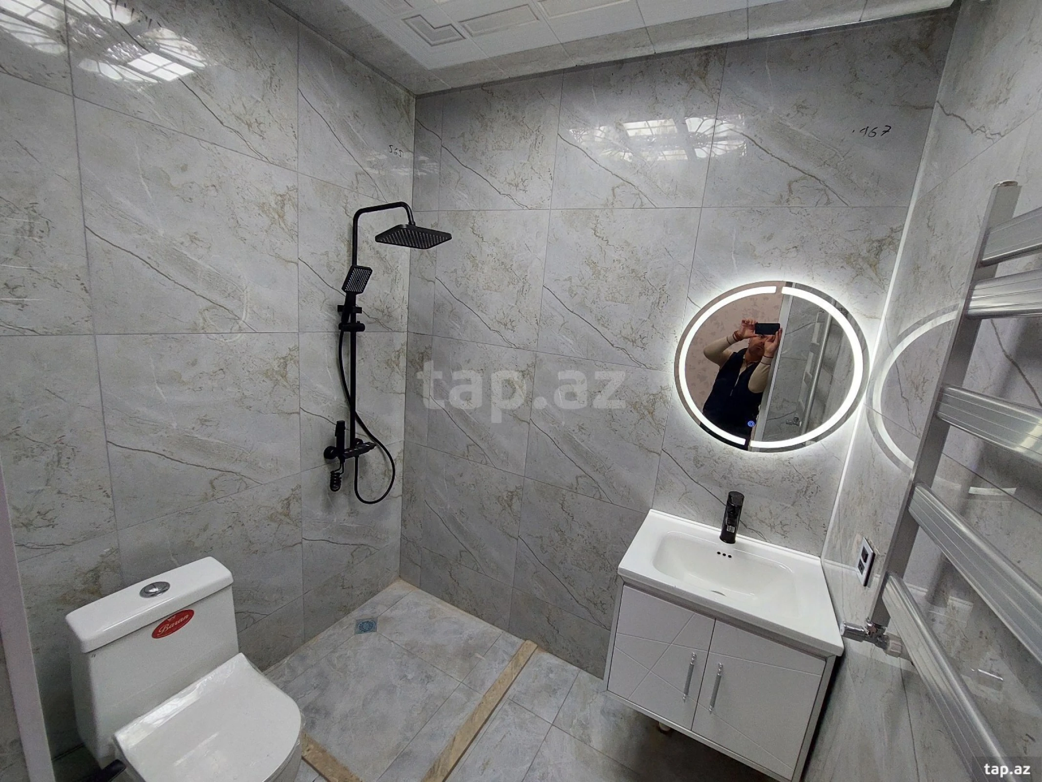 Satılır 4 otaqlı həyət evi