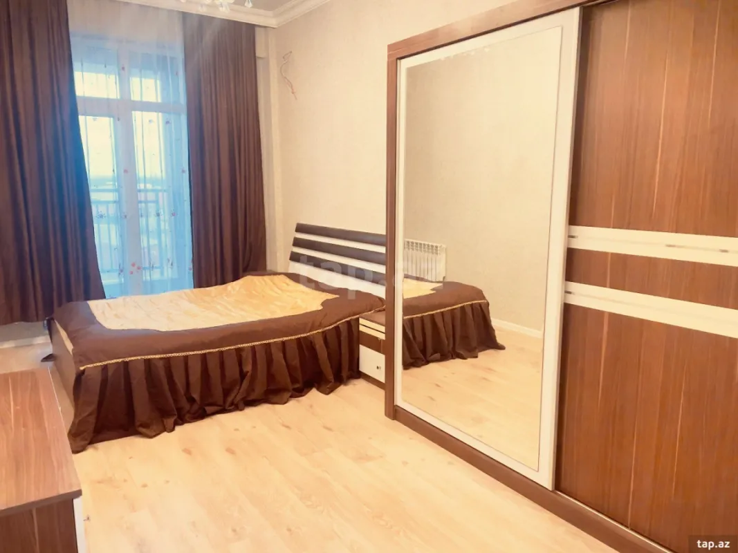 Kirayə verilir 2 otaqlı yeni tikili 70 m²