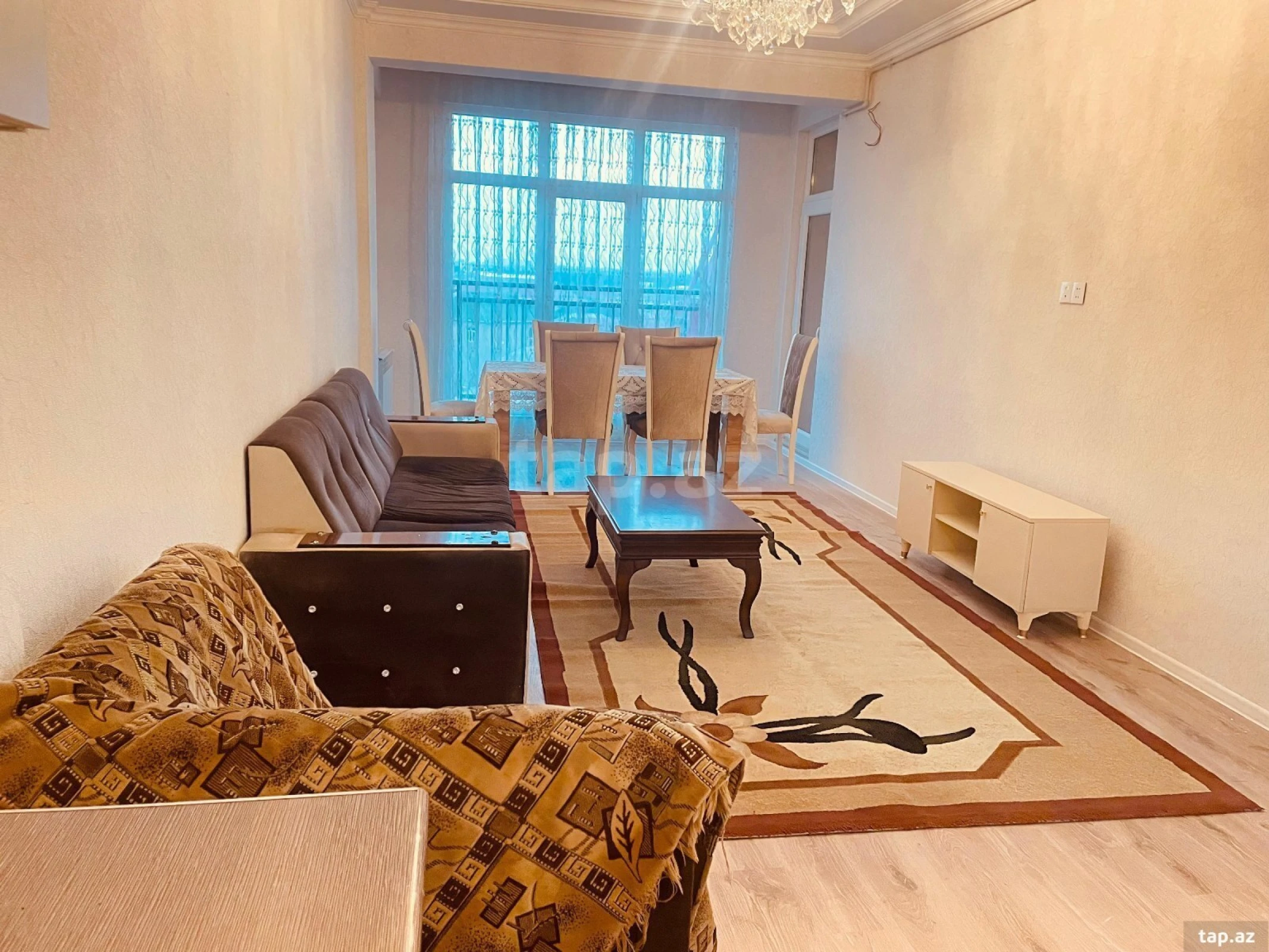 Kirayə verilir 2 otaqlı yeni tikili 70 m²