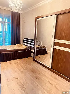 Kirayə verilir 2 otaqlı yeni tikili 70 m²