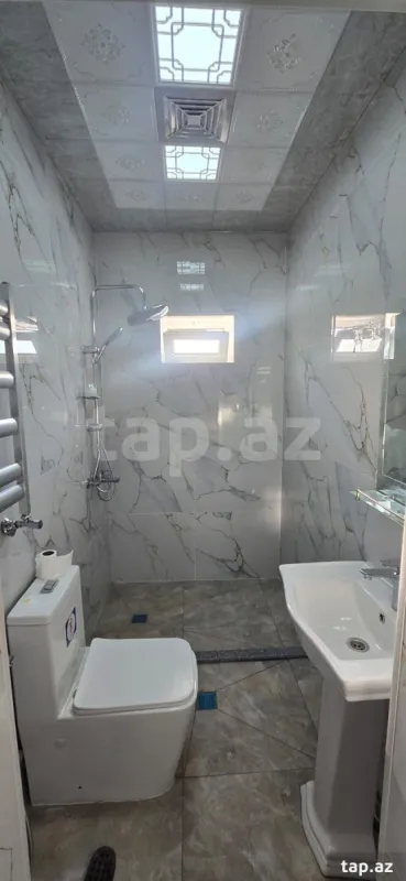 Kirayə verilir 3 otaqlı həyət evi