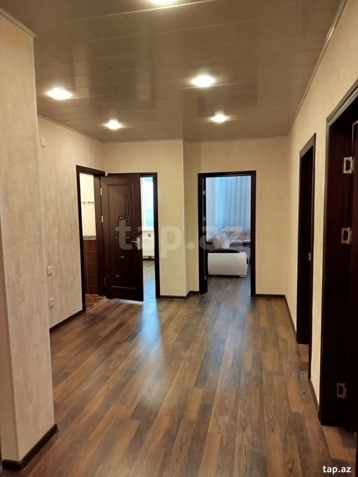 Kirayə verilir 3 otaqlı yeni tikili 95 m²