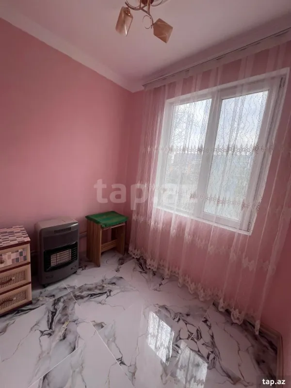 Kirayə verilir 2 otaqlı mənzil 45 m²