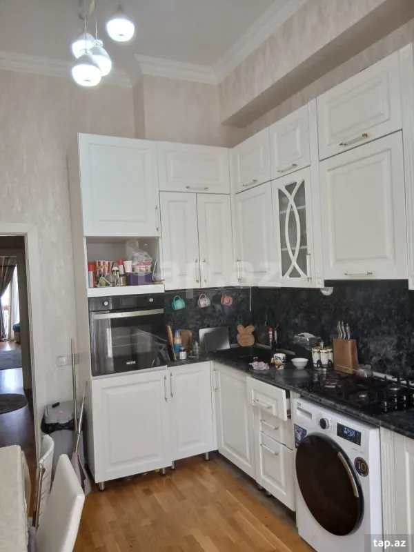 Satılır 4 otaqlı yeni tikili 105 m²