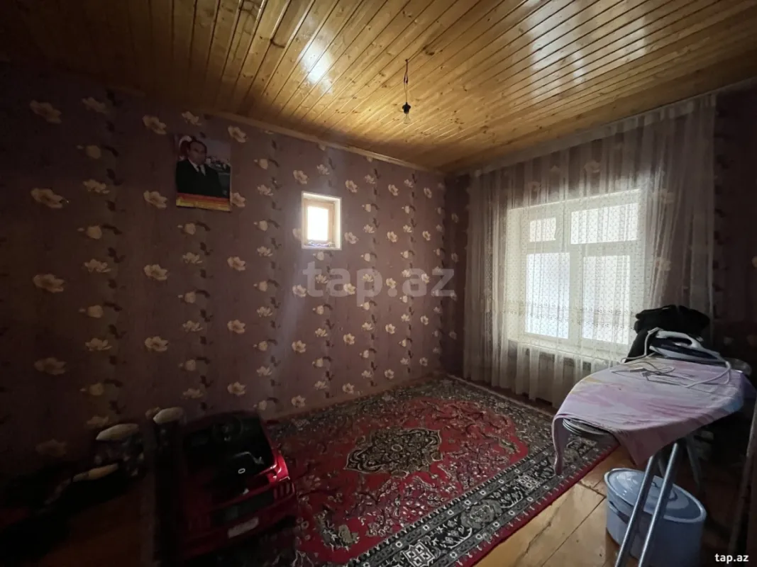 Satılır 4 otaqlı həyət evi