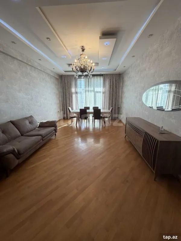 Kirayə verilir 4 otaqlı yeni tikili 135 m²