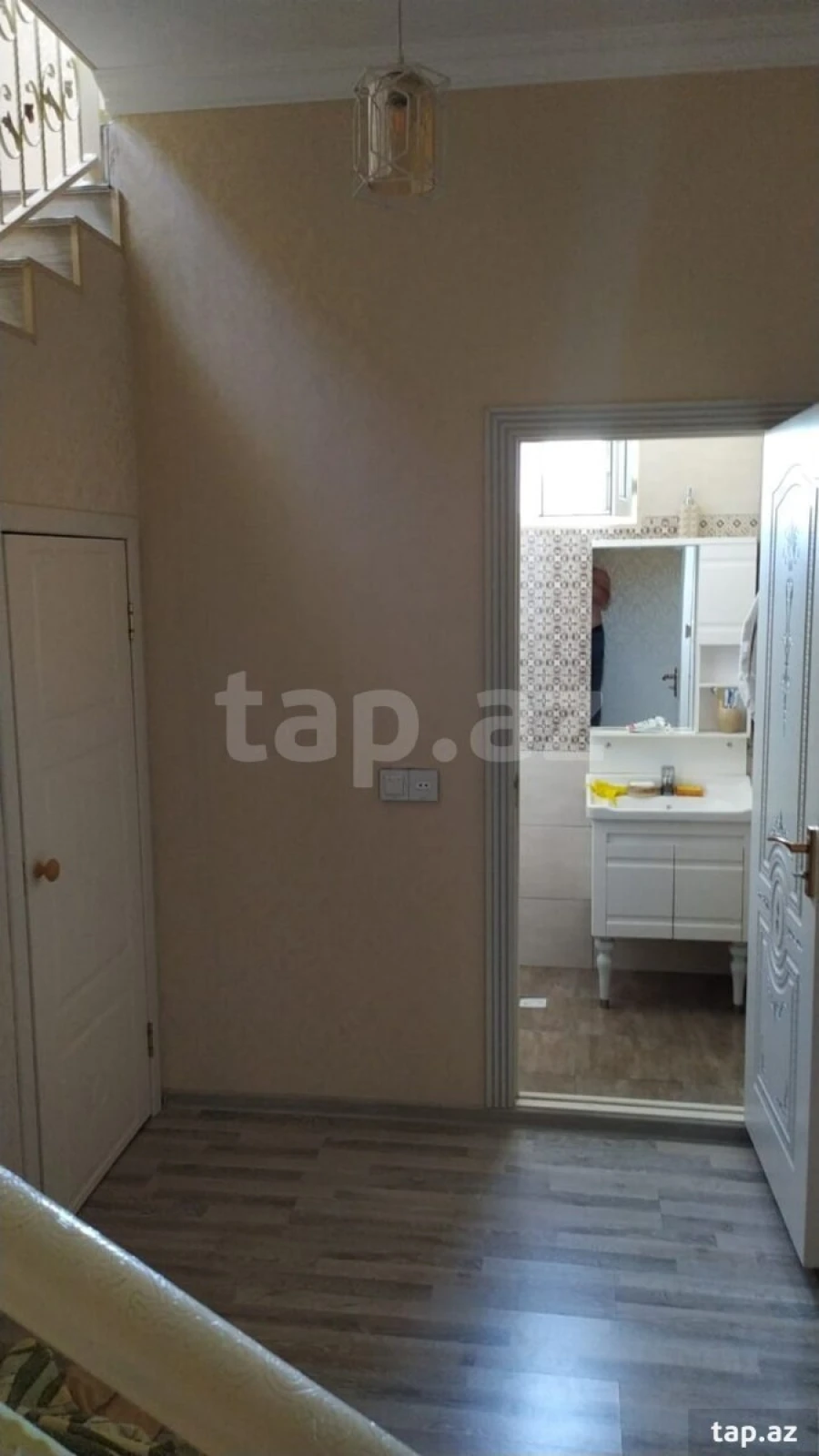 Satılır 5 otaqlı həyət evi