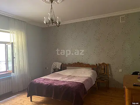 Satılır 5 otaqlı həyət evi