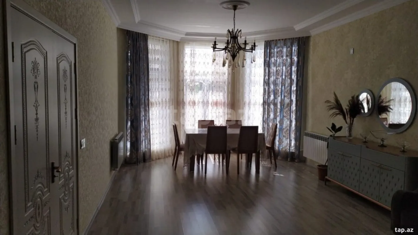 Satılır 5 otaqlı həyət evi