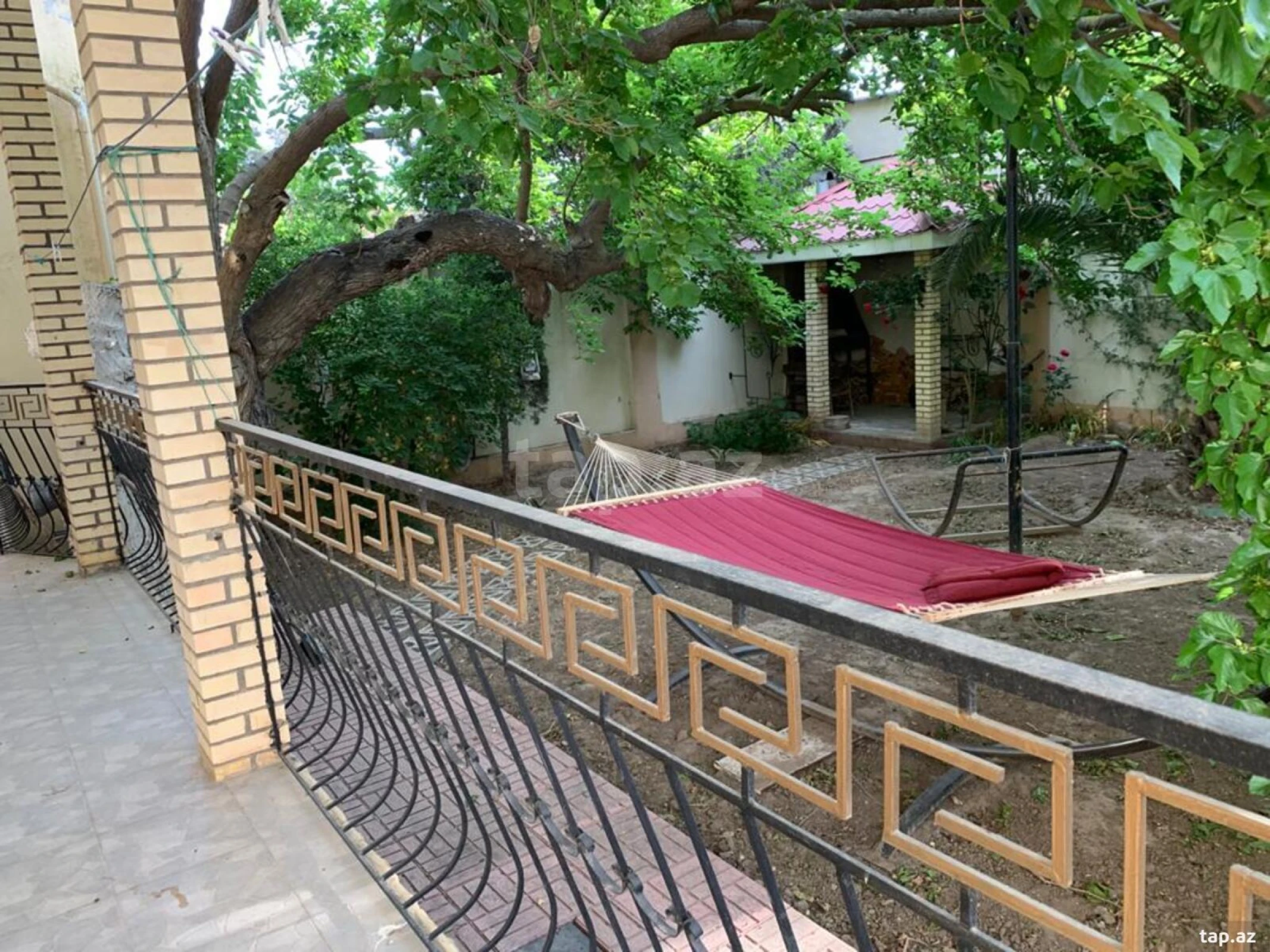 Kirayə verilir 3 otaqlı həyət evi