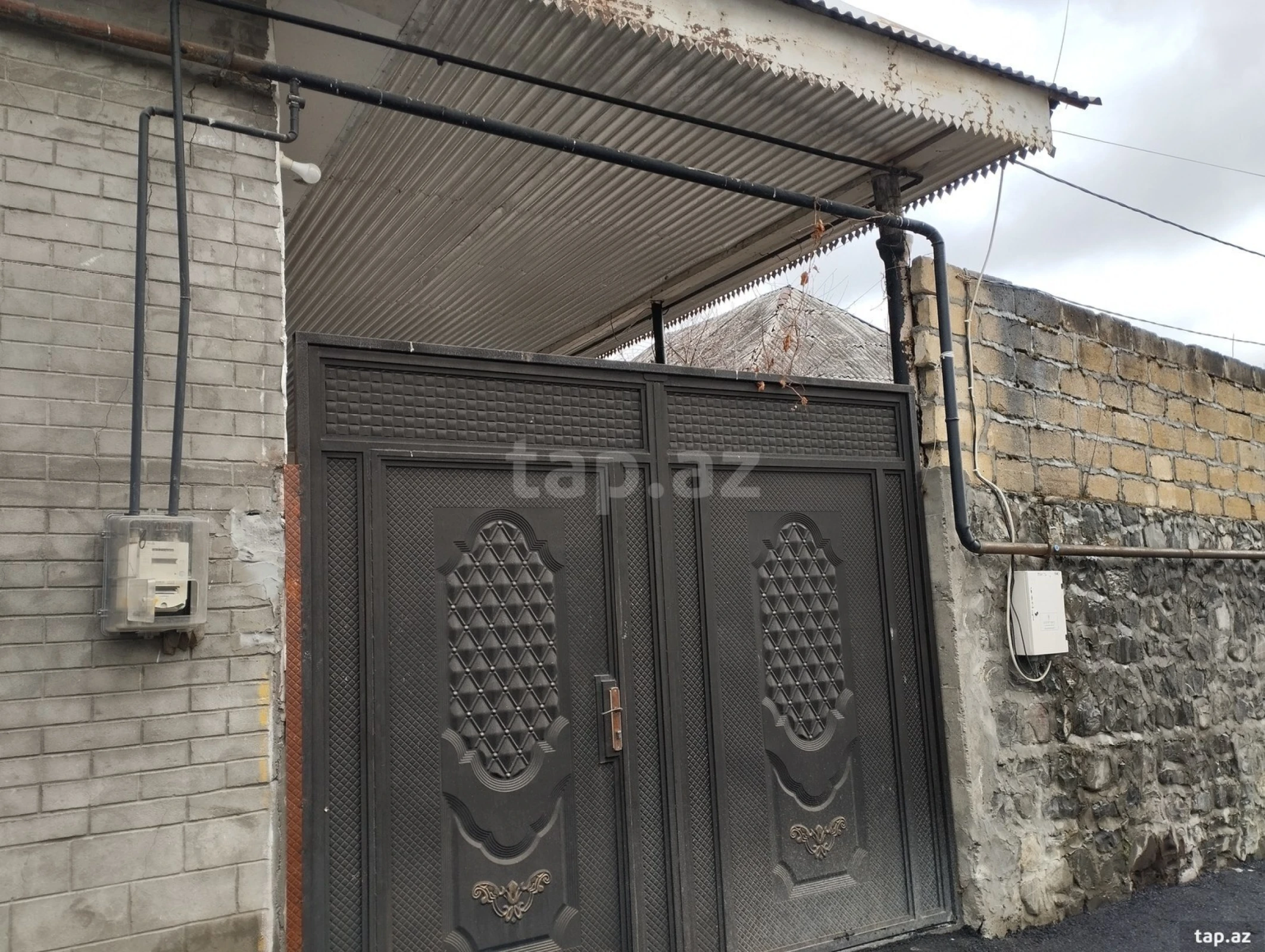 Satılır 4 otaqlı həyət evi