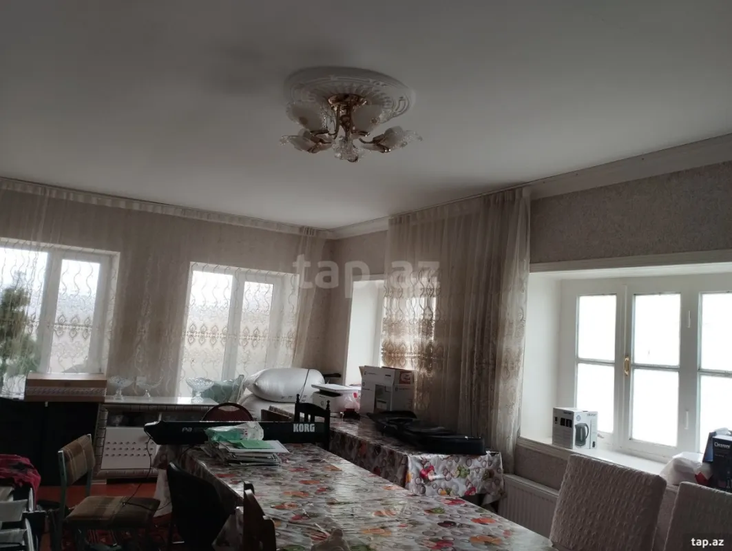 Satılır 4 otaqlı həyət evi