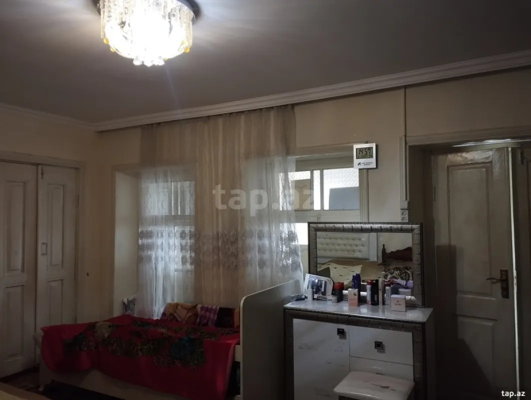 Satılır 4 otaqlı həyət evi