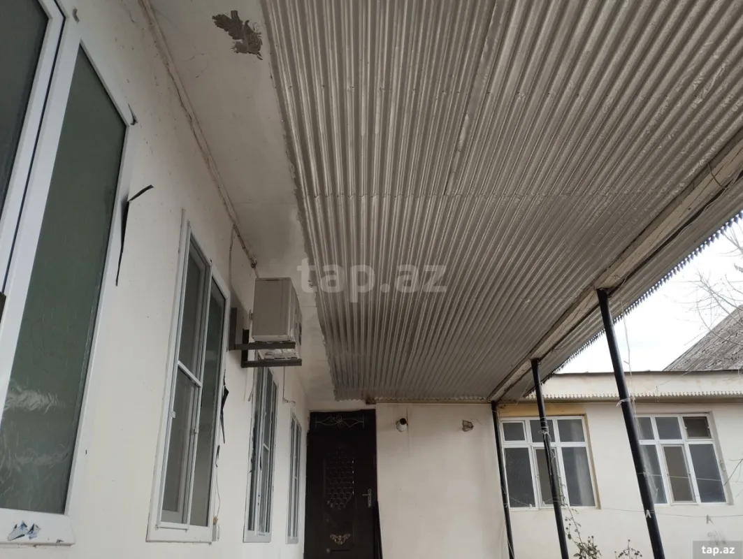 Satılır 4 otaqlı həyət evi