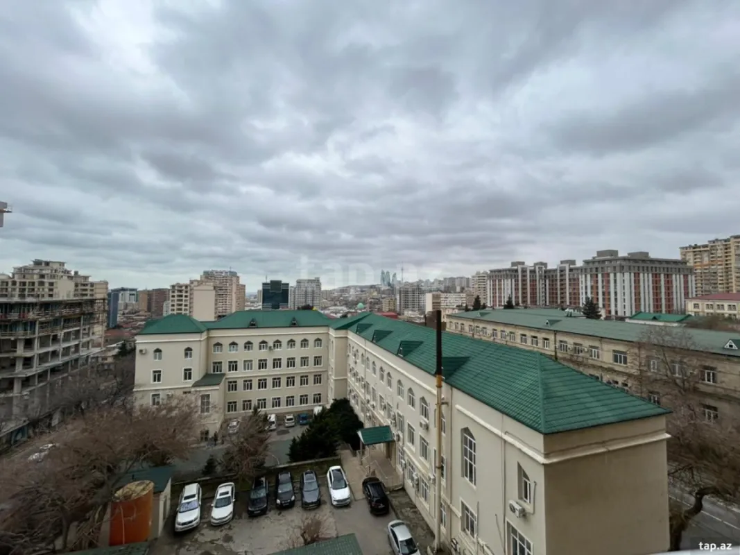 Satılır 4 otaqlı yeni tikili 186 m²