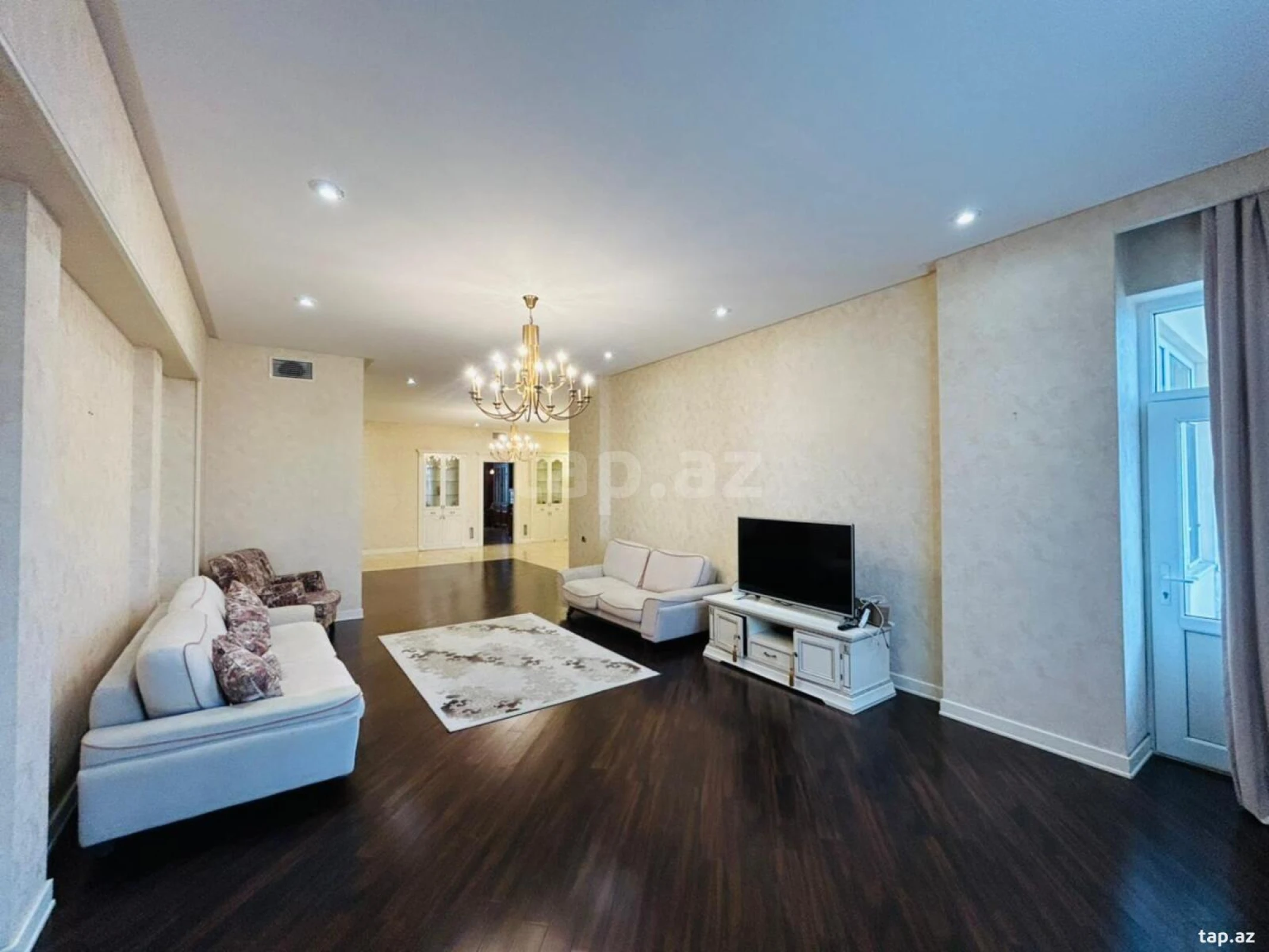 Satılır 4 otaqlı yeni tikili 186 m²