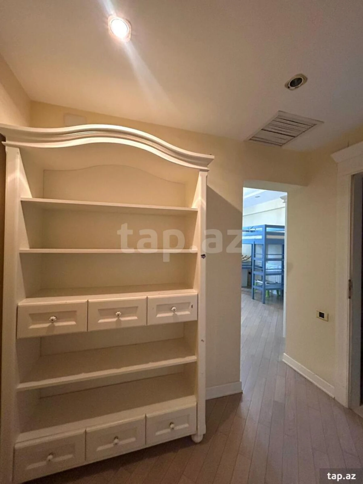 Satılır 4 otaqlı yeni tikili 186 m²