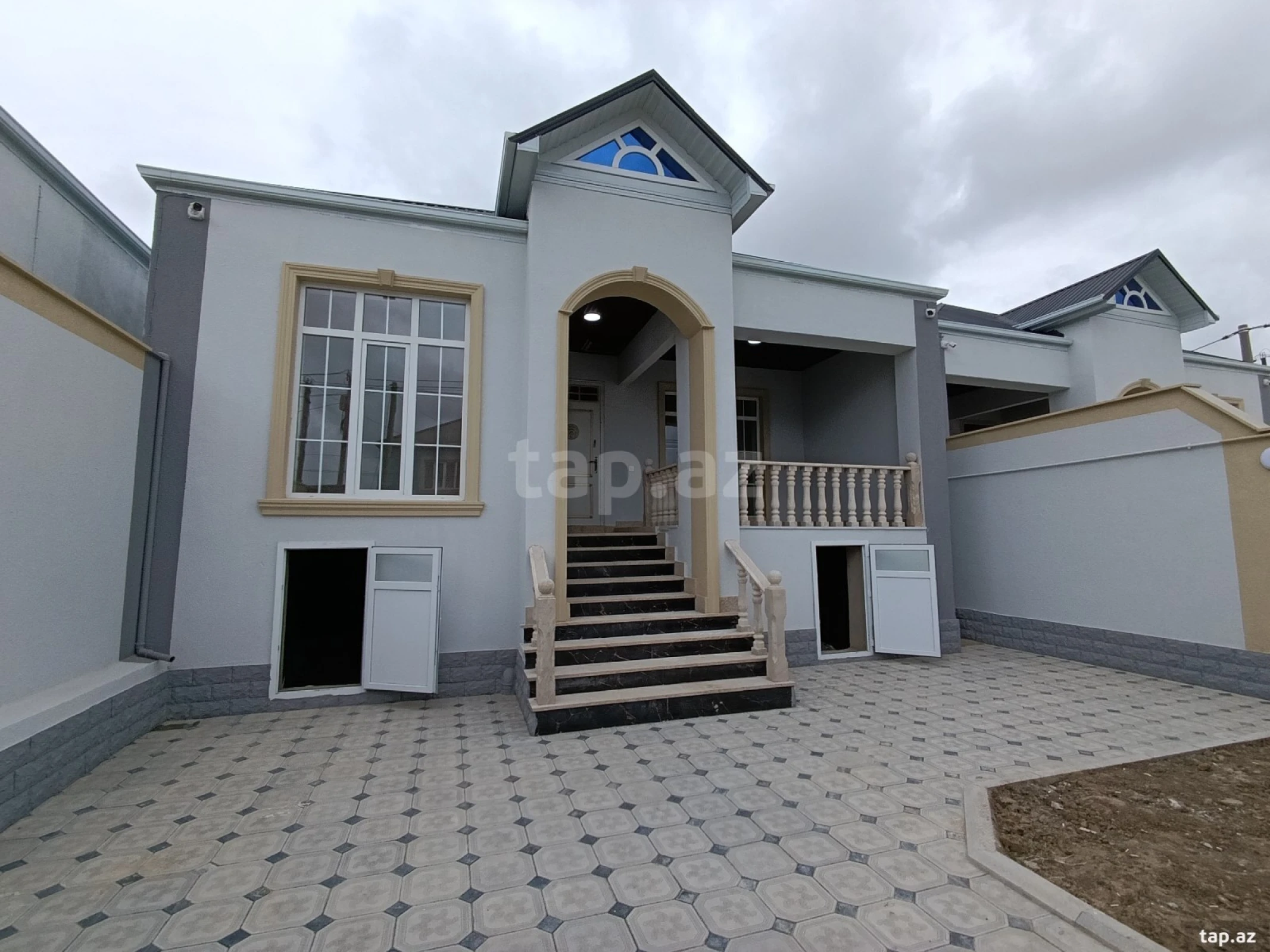 Satılır 3 otaqlı həyət evi