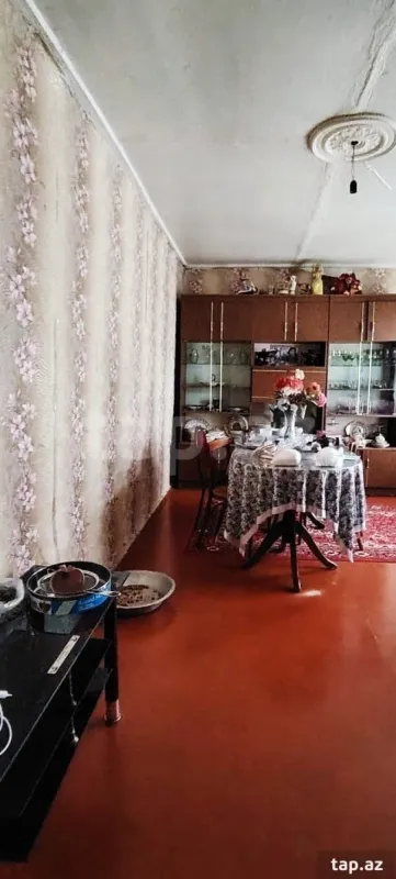 Satılır 4 otaqlı həyət evi