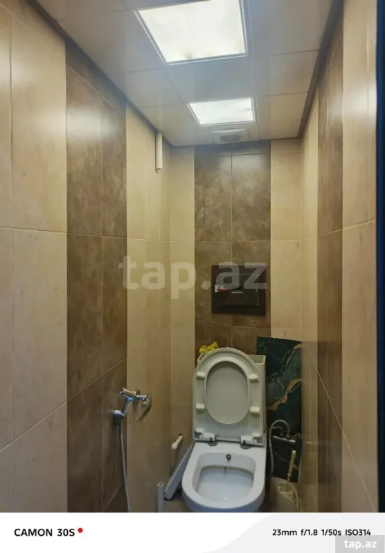Satılır 4 otaqlı mənzil 135 m²