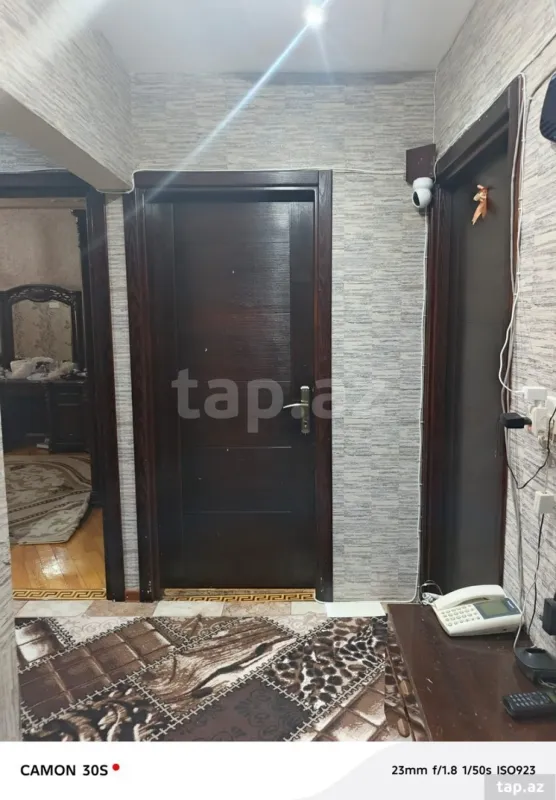 Satılır 4 otaqlı mənzil 135 m²