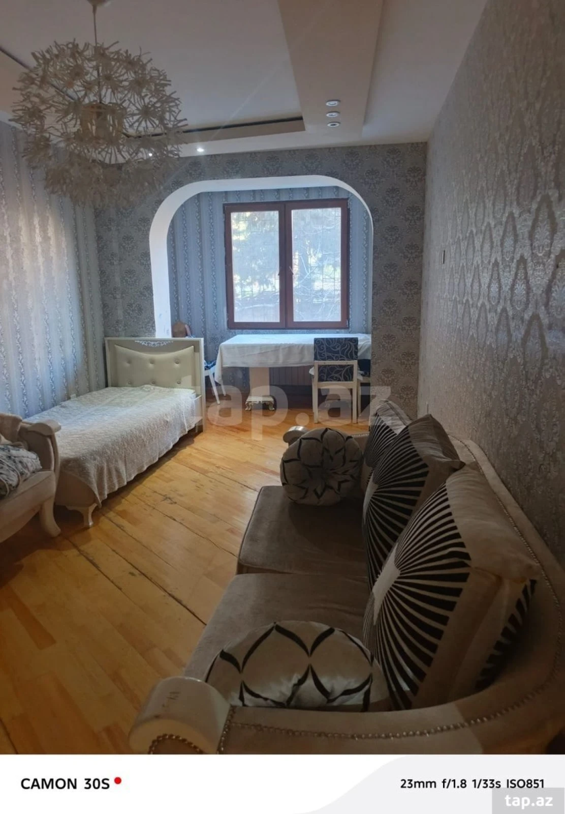 Satılır 4 otaqlı mənzil 135 m²