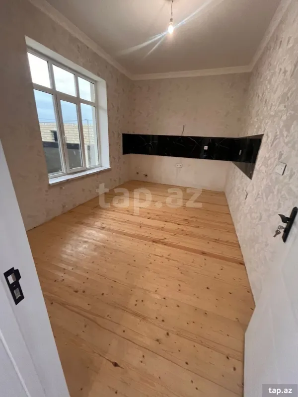 Satılır 4 otaqlı həyət evi