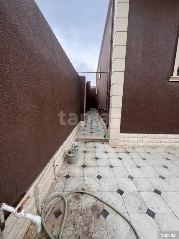 Satılır 4 otaqlı həyət evi