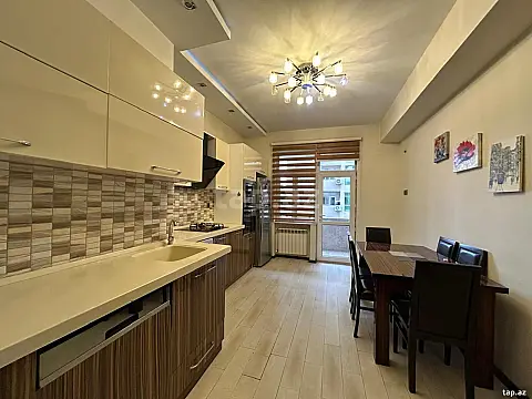 Satılır 2 otaqlı yeni tikili 95 m²