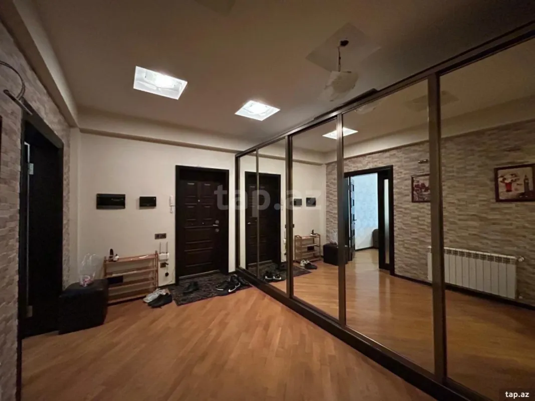 Satılır 2 otaqlı yeni tikili 95 m²