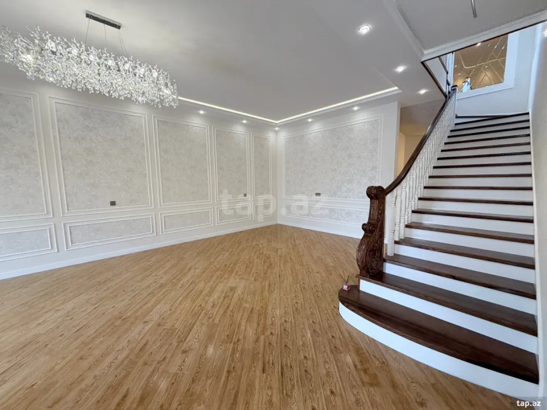 Satılır 6 otaqlı həyət evi