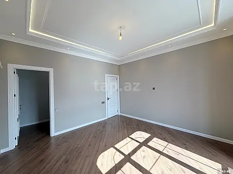 Satılır 6 otaqlı həyət evi