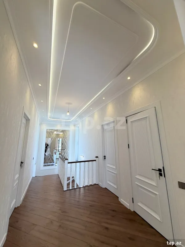 Satılır 6 otaqlı həyət evi