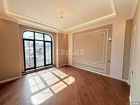 Satılır 6 otaqlı həyət evi