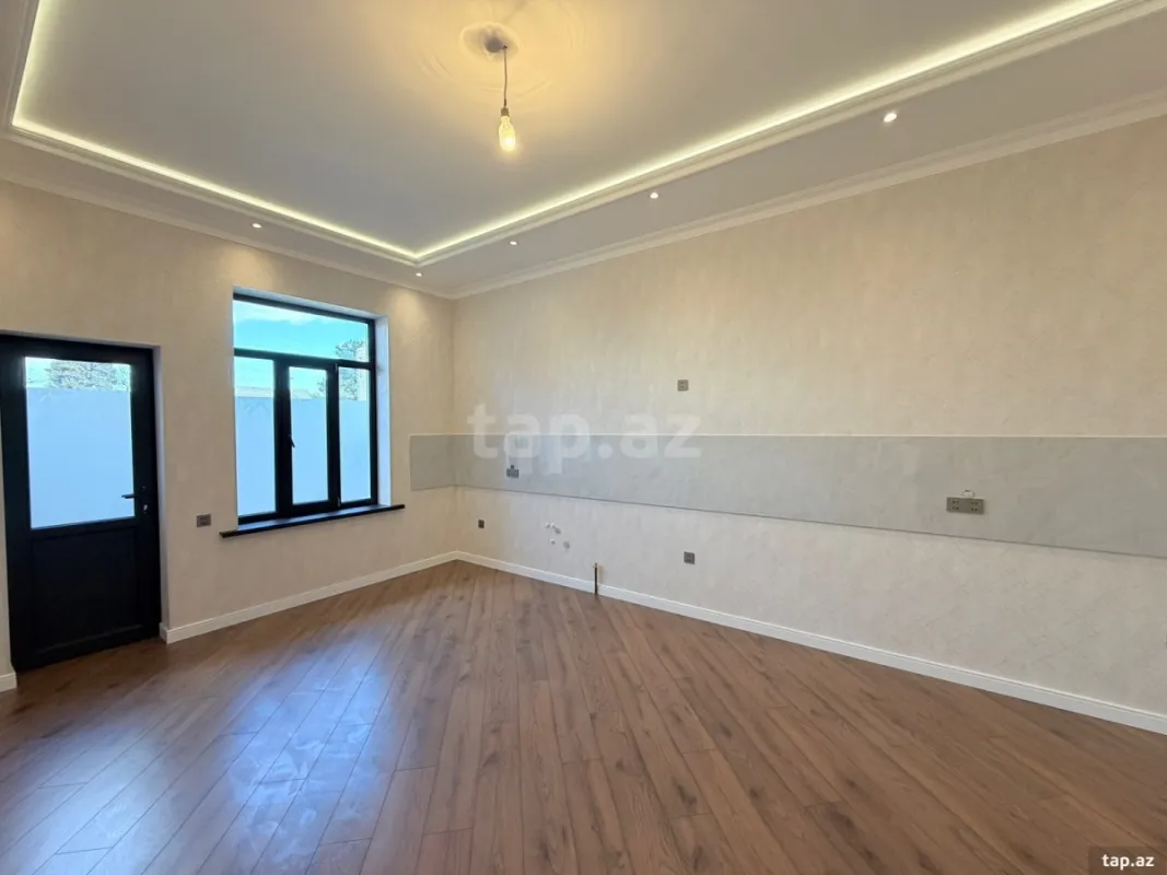 Satılır 6 otaqlı həyət evi