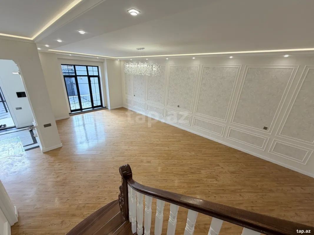 Satılır 6 otaqlı həyət evi