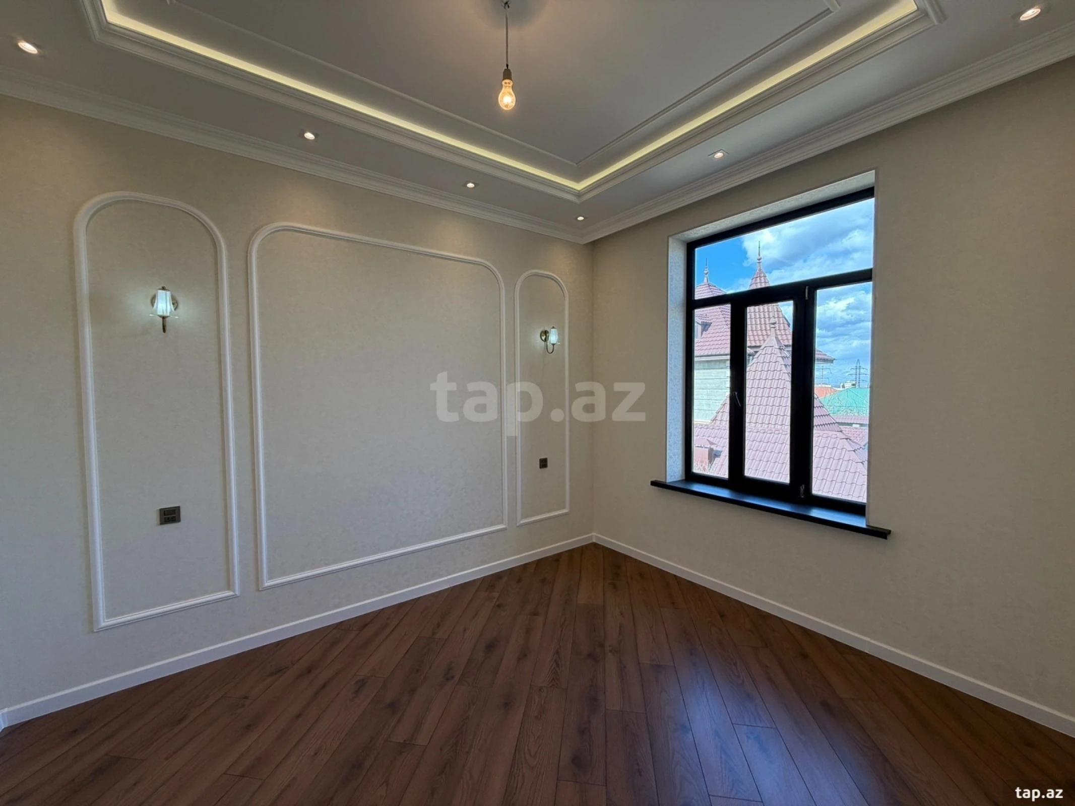 Satılır 6 otaqlı həyət evi