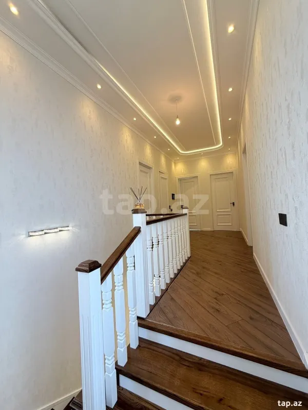 Satılır 6 otaqlı həyət evi