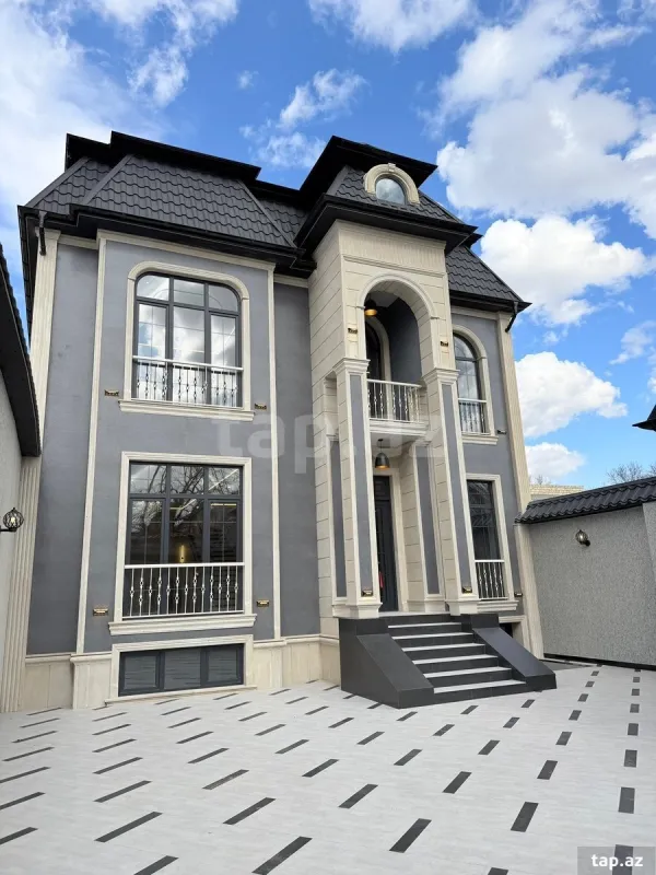 Satılır 6 otaqlı həyət evi