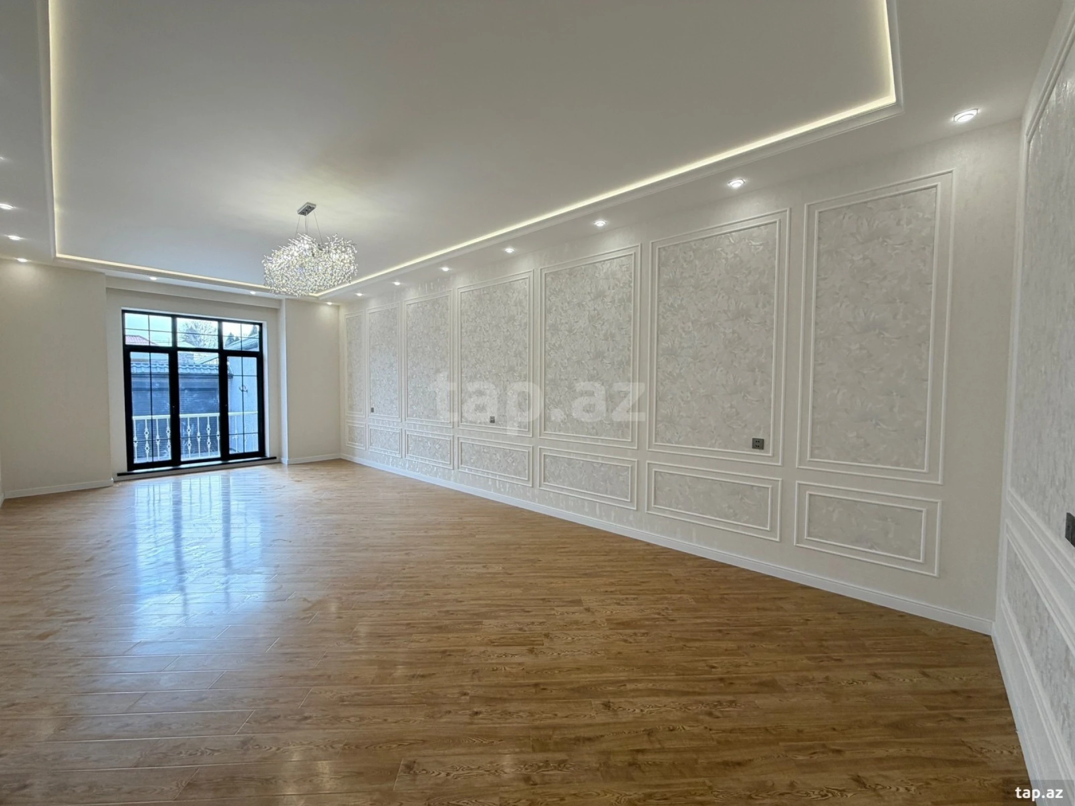 Satılır 6 otaqlı həyət evi