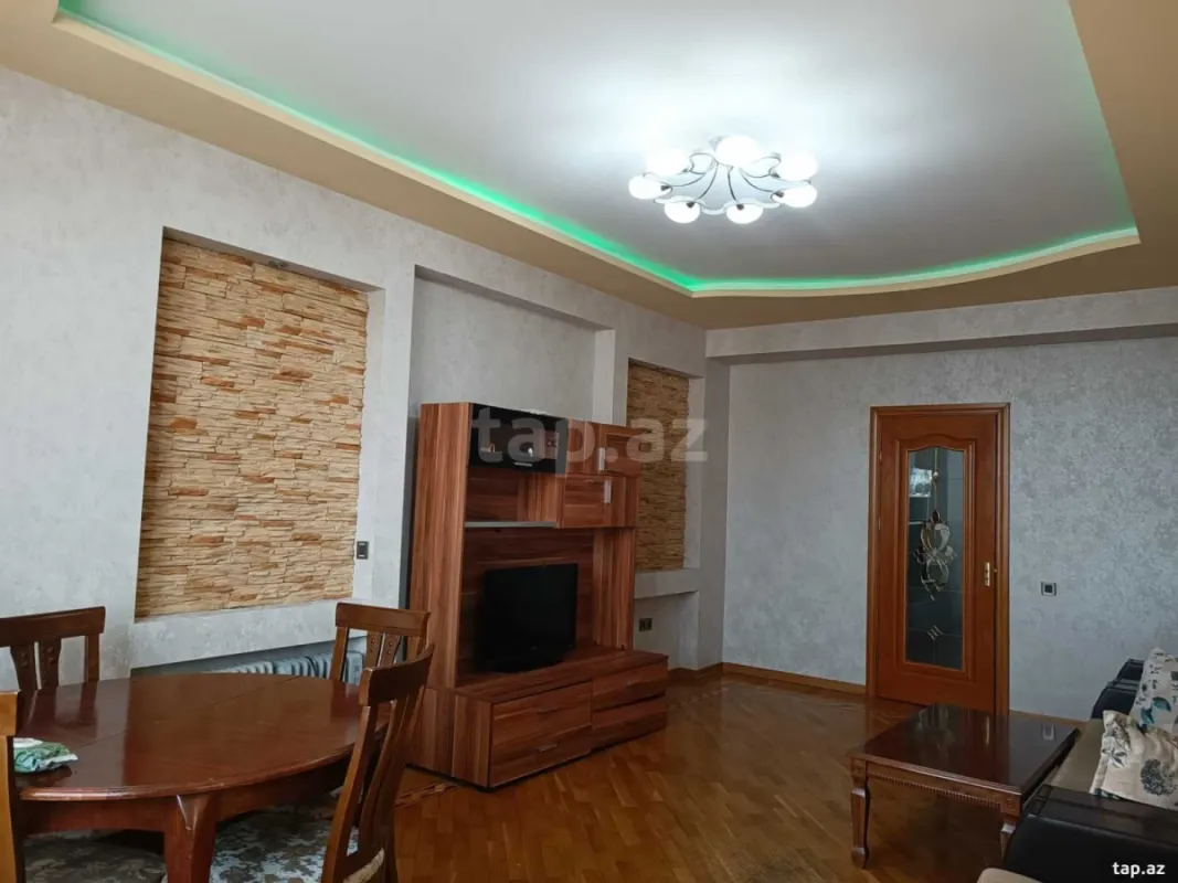 Kirayə verilir 2 otaqlı yeni tikili 95 m²