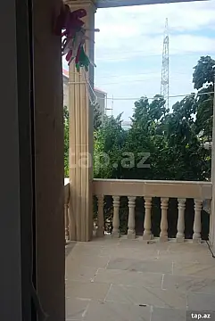 Satılır 6 otaqlı həyət evi