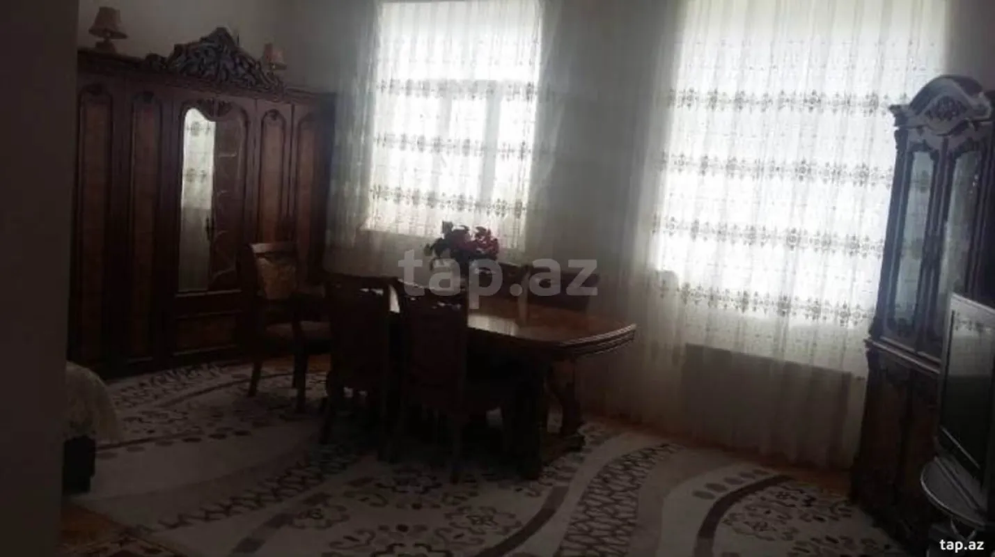 Satılır 6 otaqlı həyət evi