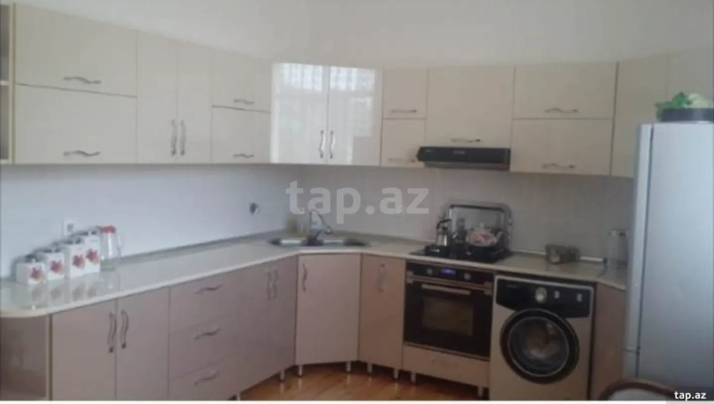 Satılır 6 otaqlı həyət evi