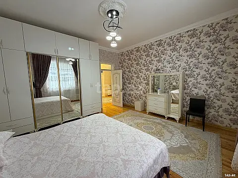 Satılır 4 otaqlı həyət evi