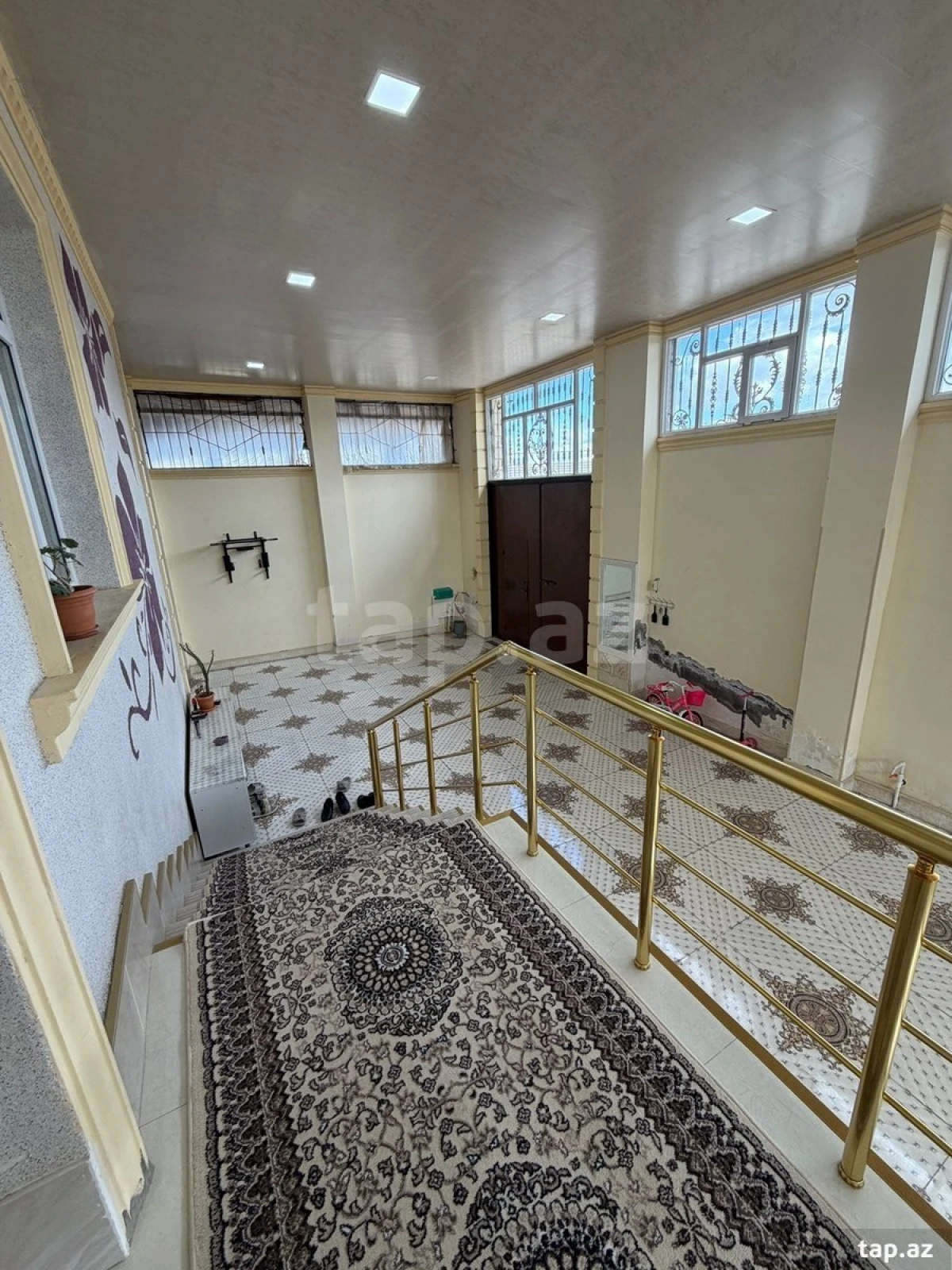 Satılır 4 otaqlı həyət evi