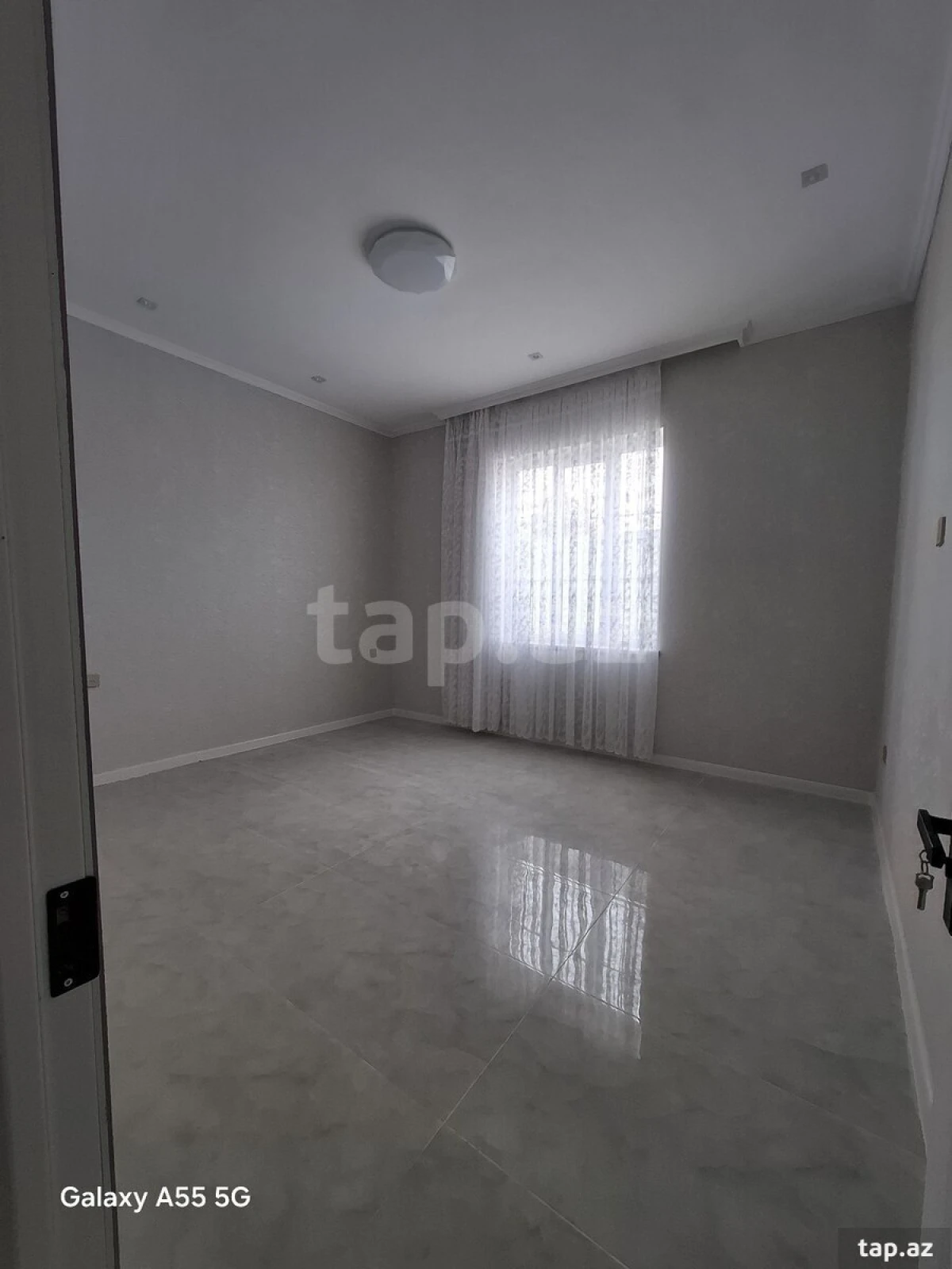 Satılır 4 otaqlı həyət evi