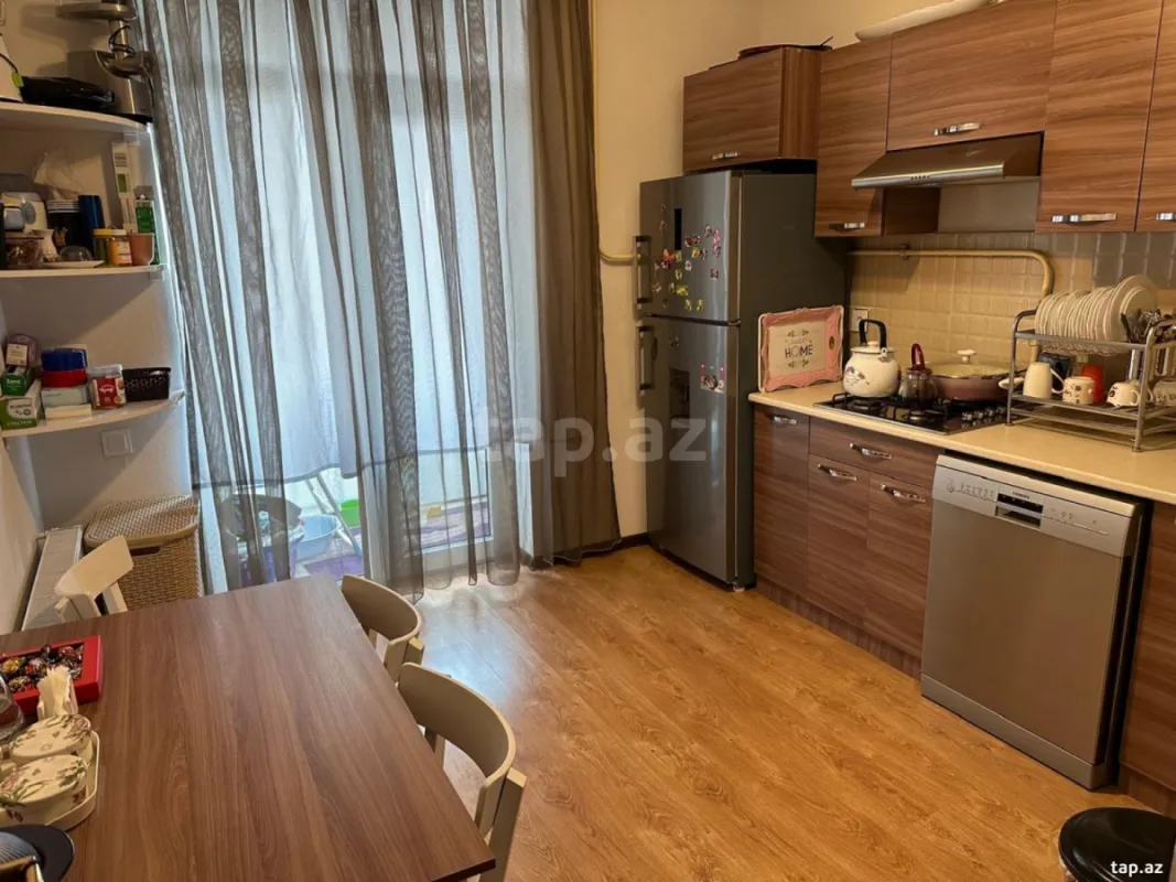 Satılır 3 otaqlı yeni tikili 80 m²